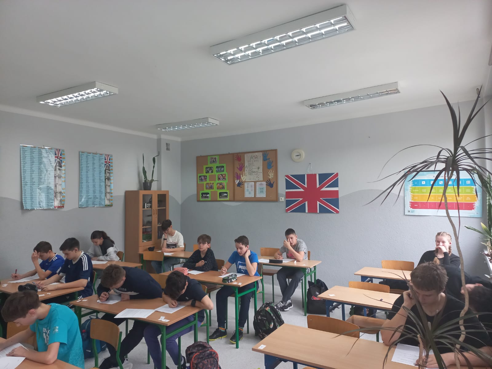 Uczniowie w trakcie konkursu.